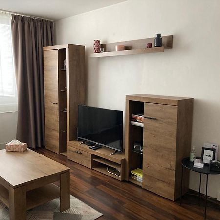 Apartman Zemplin Michalovce Exteriör bild